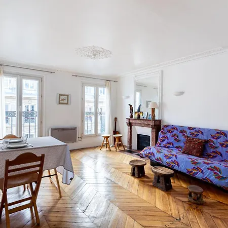 Guestready - Bright Parisian Charm • Chateau D'eau Apartment Paris