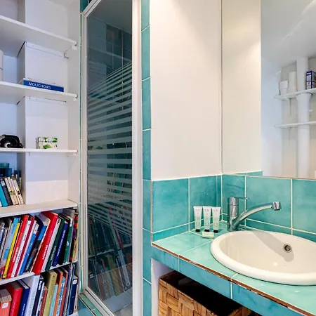 Apartment Guestready - Bright Parisian Charm • Chateau D'eau